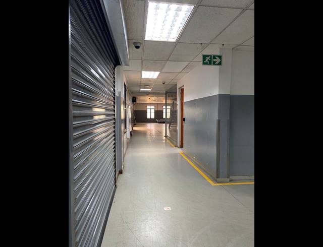 3,247M² OFFICE TO LET IN ERAND GARDENS